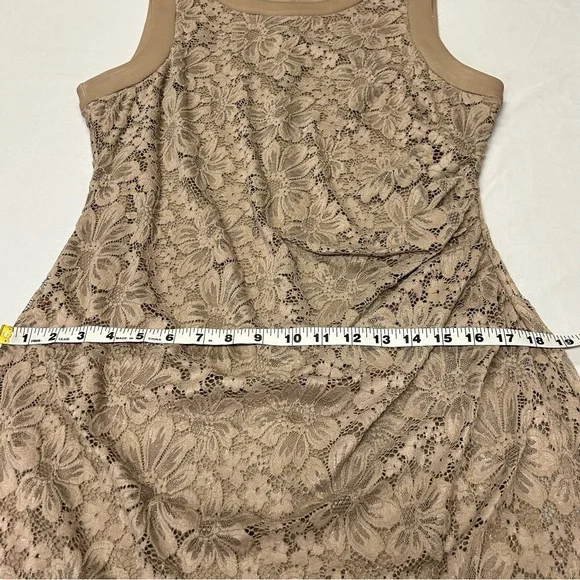 Calvin Klein Sleeveless Sheath Dress Size 14 Ruched Stretch Floral Lace Taupe - Picture 11 of 14